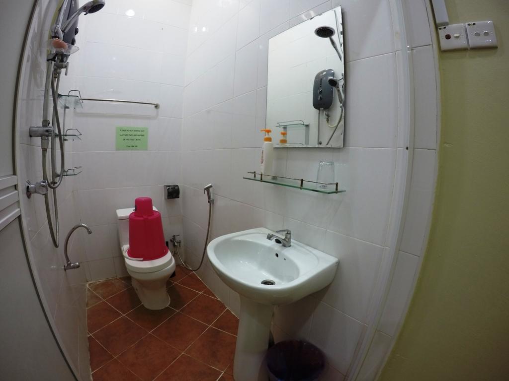 Wan'S Beach Guest House Dungun Bilik gambar